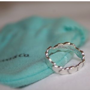 Tiffany & Co. Paloma Picasso Crown of Hearts Ring